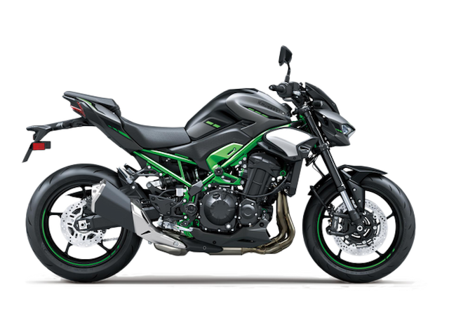 Kawasaki Z900 Right Side View